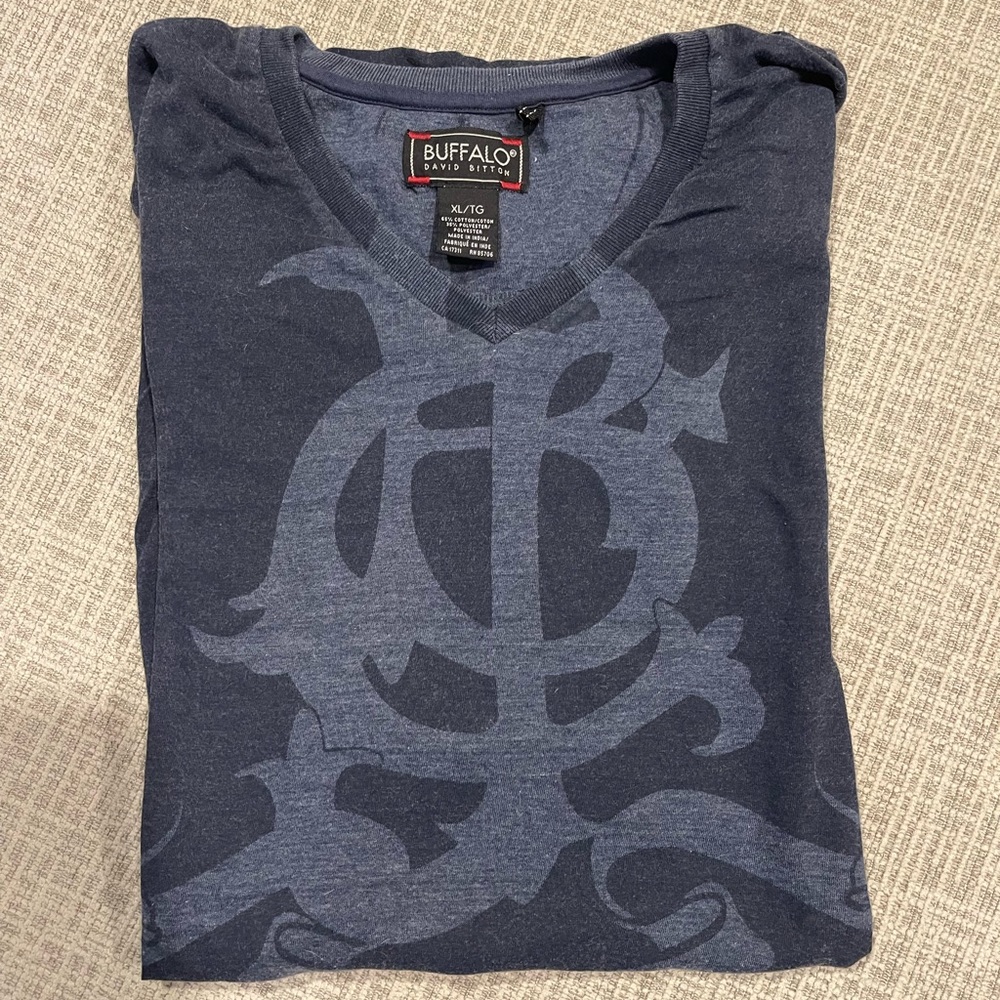 Men’s Buffalo David Britton v-neck t-shirt